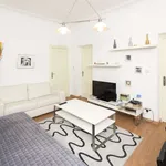 Rent a room of 100 m² in madrid