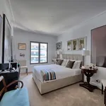 Rent 4 bedroom apartment of 199 m² in Lisboa