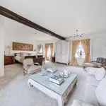 Rent 5 bedroom house in South East England