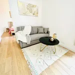 Appartement de 410 m² avec 2 chambre(s) en location à Paris