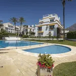 Rent 6 bedroom house of 187 m² in Marbella