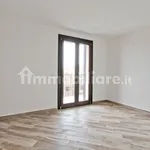 Rent 5 bedroom apartment of 131 m² in Rome