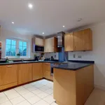 Rent 2 bedroom flat in South East England