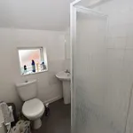 Rent 4 bedroom house in West Midlands