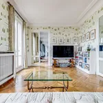 Appartement de 1561 m² avec 3 chambre(s) en location à Paris