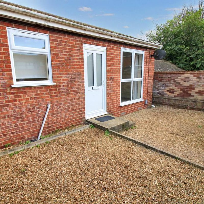 1 bedroom semi-detached bungalow to rent New Sprowston