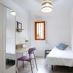 Rent a room of 80 m² in madrid