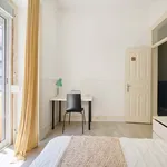 Rent a room of 100 m² in Lisboa