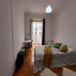 Rent a room of 220 m² in Madrid