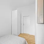 Rent 4 bedroom apartment of 62 m² in berlin