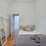 Rent 11 bedroom apartment in Lisbon