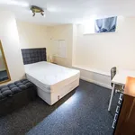 Rent 4 bedroom house in Leeds