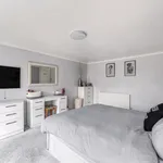 Rent 2 bedroom apartment in Woking