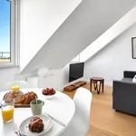 Rent 1 bedroom apartment of 32 m² in Lisbon