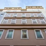 Rent 3 bedroom apartment of 105 m² in Lisbon