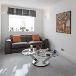 Rent 3 bedroom flat in London