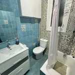 Rent a room of 95 m² in Logroño