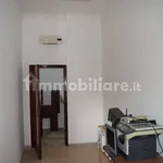 Affitto 5 camera appartamento di 120 m² in Taranto