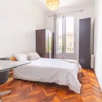 Rent 2 bedroom apartment of 10 m² in Barcelona