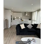 Rent 3 bedroom apartment in Hull