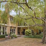 Rent 2 bedroom apartment in Balwyn