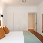 Rent 4 bedroom apartment of 17 m² in Lisbon