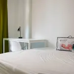 Rent 5 bedroom apartment in Granada