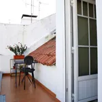 Rent 2 bedroom apartment of 52 m² in lisbon