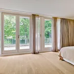 Huur 9 slaapkamer huis van 294 m² in Prinses Irenebuurt e.o.