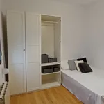 Rent 4 bedroom apartment of 105 m² in Madrid