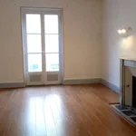 Appartement de 176 m² avec 6 chambre(s) en location à Poitiers