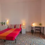 Rent 8 bedroom apartment in Barcelona