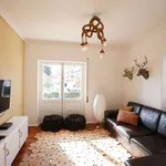 Rent a room of 250 m² in lisbon