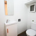 Rent a room of 123 m² in Barcelona