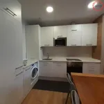 Alquilo 2 dormitorio apartamento de 85 m² en Pamplona - Iruña