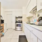 Maison de 699 m² avec 5 chambre(s) en location à Toronto