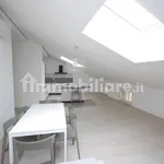 Affitto 3 camera appartamento di 104 m² in Trento