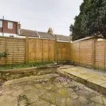 Rent 4 bedroom house in South East England