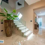 Rent 5 bedroom house of 380 m² in Rome