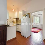 Rent 1 bedroom apartment of 65 m² in Florence