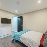 Rent 5 bedroom house in West Midlands