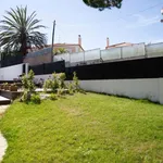 Rent a room of 350 m² in lisbon