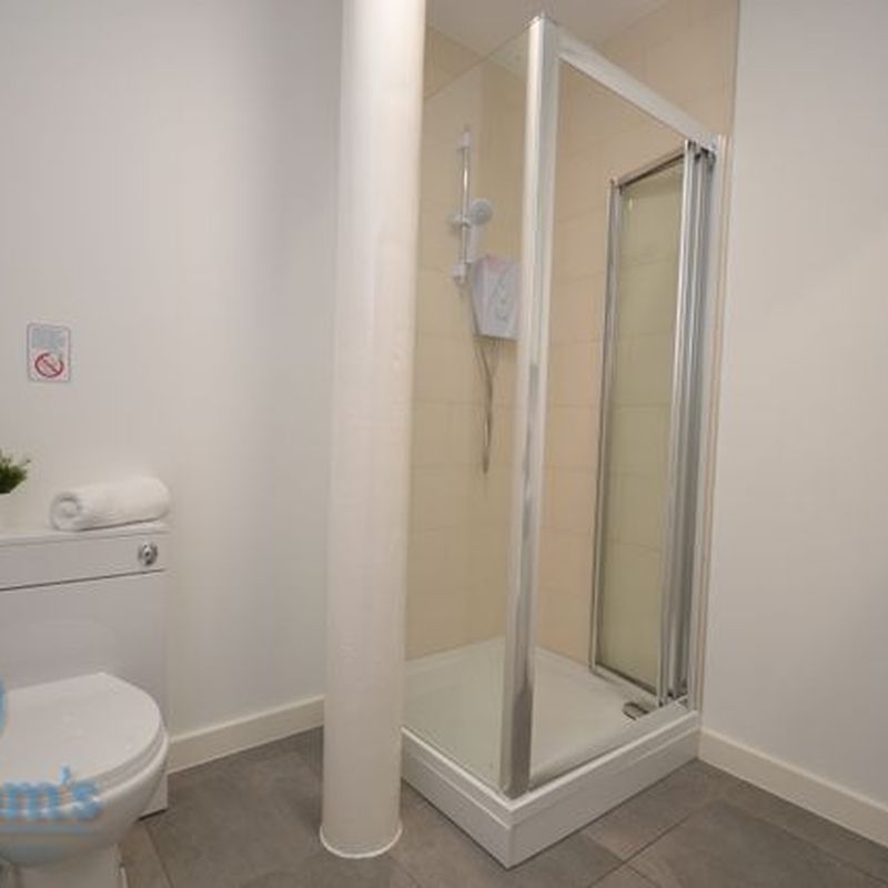 Studio to rent in Flat 1, Clinton Street West, Nottingham NG1 Arnold