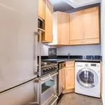 Rent 2 bedroom apartment in Manhattan