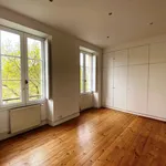 Rent 4 bedroom apartment of 11349 m² in BORDEAUX