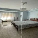 Rent a room of 97 m² in España