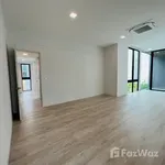 Rent 4 bedroom house of 421 m² in Bangkok