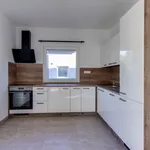 Pronajměte si 4 ložnic/e dům o rozloze 400 m² v Horoušany