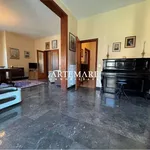 Rent 6 bedroom house of 150 m² in Pietrasanta