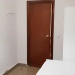 Rent 4 bedroom apartment in Valencia